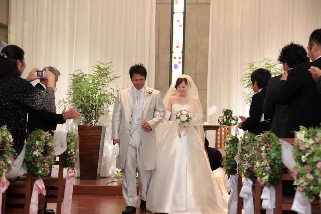 萃香園ホテル 結婚式 色打掛 ラウンドブーケ キャンドルリレー 福岡の結婚式なら 貯金0円からできる結婚式 ボーベル